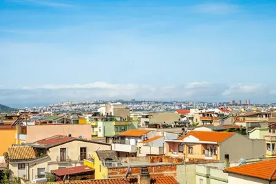 Vista generica su Quartu SantʼElena o vista sulla città dall'interno dell'appartamento