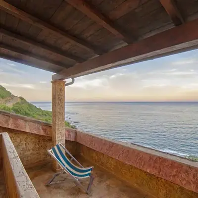 Villas in Porto Corallo just 400 meters from the sea