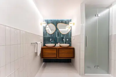 Bagno di Nel Blu Dipinto Di Blu