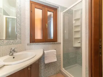 Bagno di Holiday Home Rei Sole - REI316 by Interhome