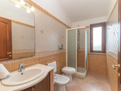 Bagno di Holiday Home Rei Sole - REI316 by Interhome