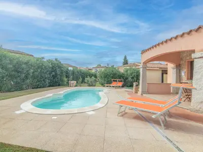 Piscina di Holiday Home Rei Sole - REI316 by Interhome o nelle vicinanze
