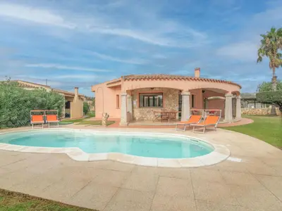 Piscina di Holiday Home Rei Sole - REI316 by Interhome o nelle vicinanze