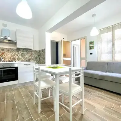 Teddy House Apartments