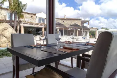 Edificio in cui si trova il resort