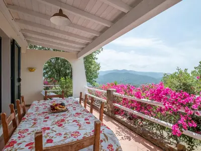 Paesaggio naturale nelle vicinanze della casa vacanze