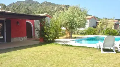 Piscina di ISA - Villas with private pool in Costa Rei just 500 meters from the sea o nelle vicinanze
