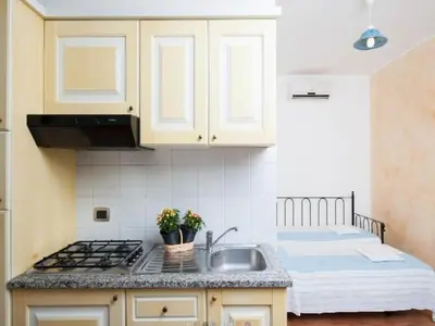 Cucina o angolo cottura di Sardinian-style apartment near beach