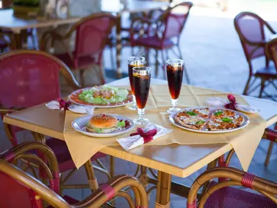 Cibo presso l'appartamento o nelle vicinanze
