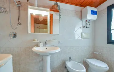 Bagno di Pet Friendly Apartment In Solanas