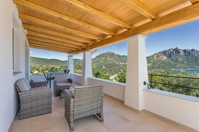 Paesaggio naturale nelle vicinanze della casa vacanze