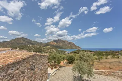 Paesaggio naturale nelle vicinanze della casa vacanze