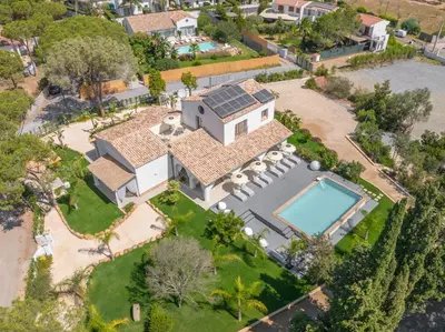 Piscina di Villa Girasole o nelle vicinanze