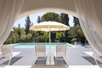 Piscina di Villa Girasole o nelle vicinanze