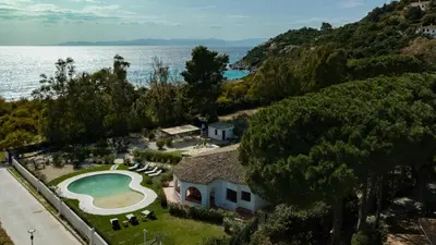 Paesaggio naturale nelle vicinanze della villa