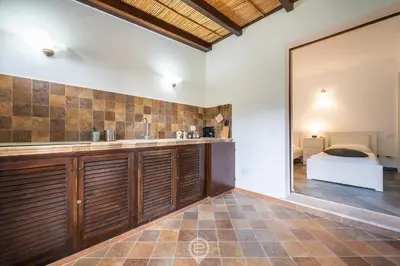 Cucina o angolo cottura di Fiorenza's charming beach house