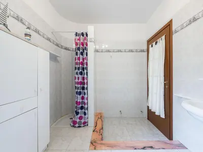 Bagno di Apartment Casa Arangiu 1 by Interhome
