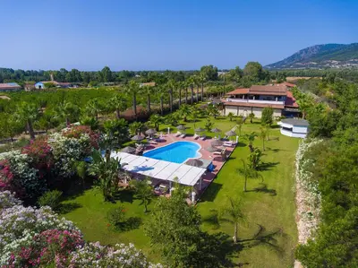 Piscina di Hotel Rurale Orti di Nora & SPA o nelle vicinanze