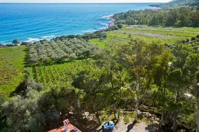 Paesaggio naturale nelle vicinanze della casa vacanze