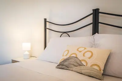 Letto o letti in una camera di Big Beach Villa S Andrea- Privat Parking-Netflix-Self Ck -450m From the beach