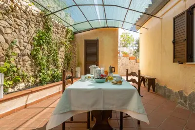 Balcone o terrazza di Brezza di Geremeas, Walk to the beach