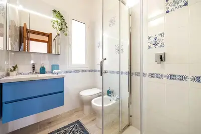 Bagno di Brezza di Geremeas, Walk to the beach
