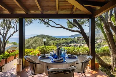 Paesaggio naturale nelle vicinanze della casa vacanze