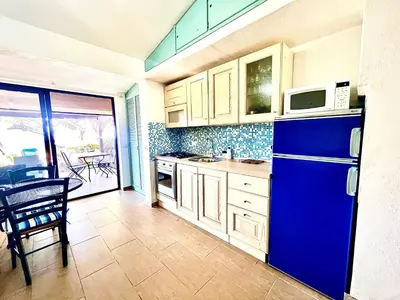 Cucina o angolo cottura di Villa Acquamarina a 2 passi dal mare