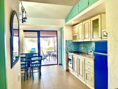 Cucina o angolo cottura di Villa Acquamarina a 2 passi dal mare