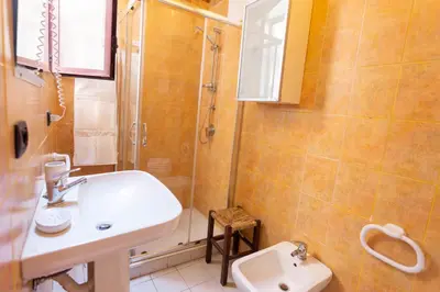 Bagno di Domu de tuni' s'apposentu