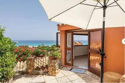 Vista generica sul mare o vista sul mare dall'interno della casa vacanze