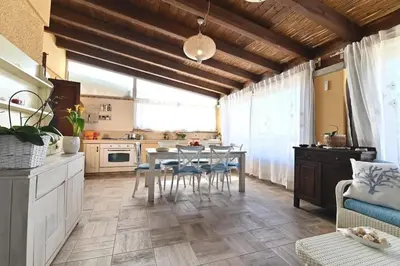 Cucina o angolo cottura di Sea View Apartment in Sardegna - 90 m², 5 people