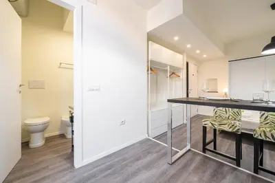 Bagno di Lumen City Vibes