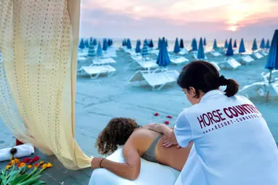 Ospiti di Hotel with swimming pool in Arborea just 650 meters from the sea
