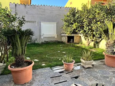 Giardino di Casa vacanze alla Maddalena Spiaggia