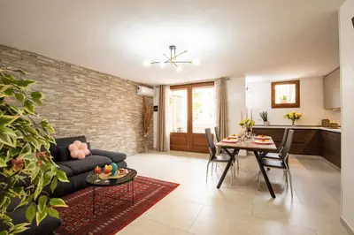 Area soggiorno di Fantastic Loft in Sardinia with wifi and parking