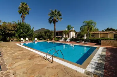 Piscina di Residenza Melissa o nelle vicinanze