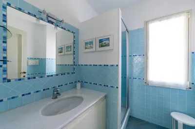 Bagno di Villa Luna Home Holiday 100 mt from the sea