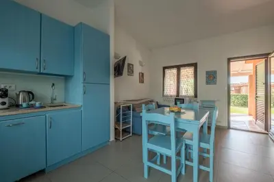 Cucina o angolo cottura di 2 minutes' walk from the sea- cozy ande full-equipped house