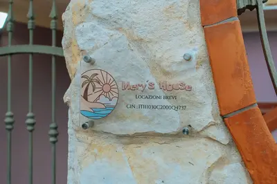 Certificato, attestato, insegna o altro documento esposto da Mery's House WIFI&PrivateParking