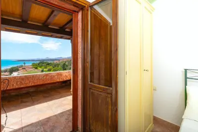 Paesaggio naturale nelle vicinanze della villa