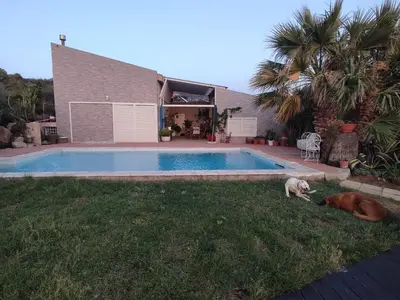 Piscina di Villa con piscina sul mare sud Sardegna o nelle vicinanze