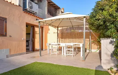 Patio o area all'aperto di Stunning Home In Quartu S Elena Ca