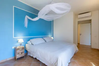 Letto o letti in una camera di Villa Leone with pool & views, newly furnished