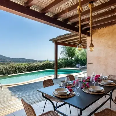Villa Leone with pool & views