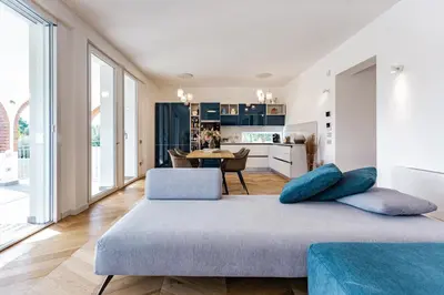 Cucina o angolo cottura di Villa with heated pool