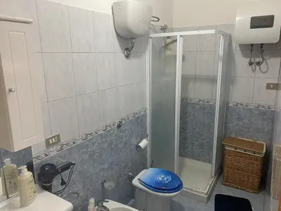 Bagno di Appartamento Smeraldo Pochi passi dal mare