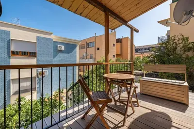 Balcone o terrazza di Spacious and bright 2 BR apartment near Poetto