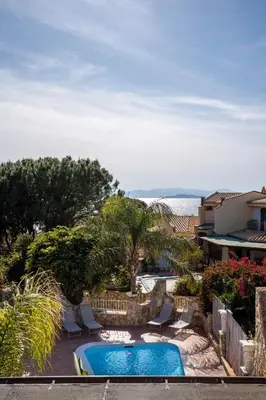 Piscina di Villa Lolly o nelle vicinanze