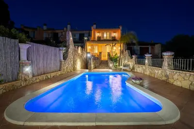 Piscina di Villa Lolly o nelle vicinanze